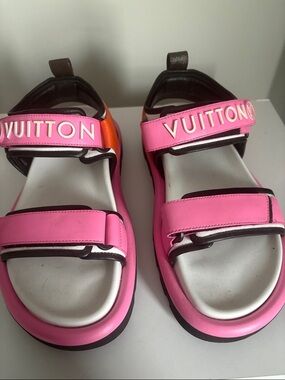 Louis Vuitton pool pillow Sandals